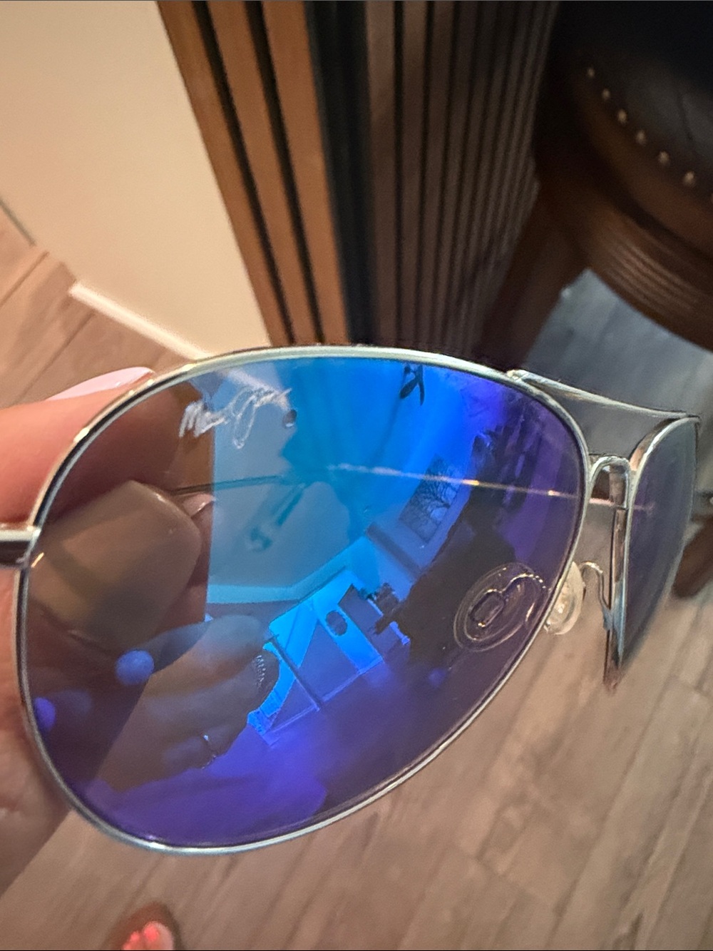 Maui Jim Silver Frame Sunglasses with Blue Mirrored Lenses Maverick - Picture 12 of 14